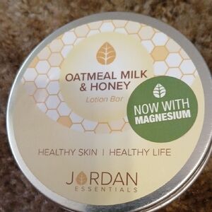 Essentials Oatmeal Milk & Honey Lotion Bar